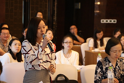 参会者向专家讲者提问