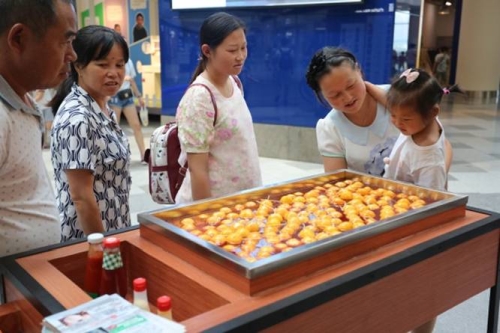 武漢市民對中西薈萃和蘊含多元文化的香港美食文化留下深刻印象。
