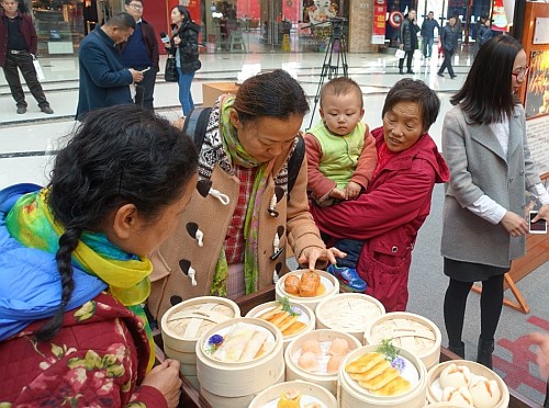 鄭州市民對多元的香港美食文化留下深刻印象。
