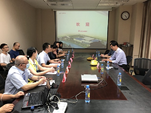驻武汉办主任冯浩贤访问国家南昌经济技术开发区并考察了区内港资企业了解其运作情况