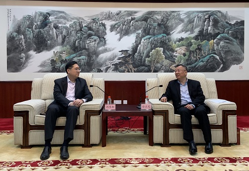 驻武汉办主任郭伟勋与湖南省人民政府港澳事务办公室主任徐正宪会面