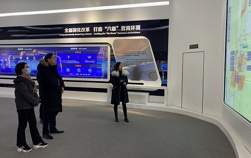 驻武汉办主任郭伟勋在山西省港澳办副主任郝文杰陪同下考察山西综合改革示范区