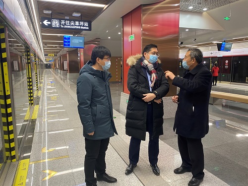 驻武汉办主任郭伟勋在太原市台港澳办主任李志明陪同下考察即将开通的太原市地铁2号线项目