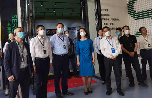 图四：驻武汉办主任考察恩施市企业1