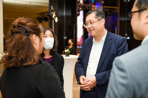 驻武汉办主任郭伟勋、驻湖南联络处主任廖凤娴与来宾交流