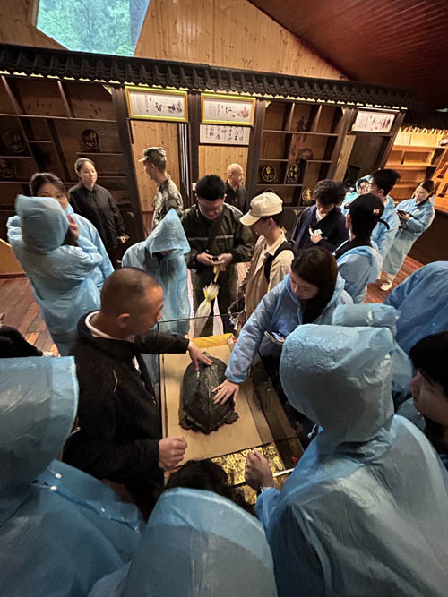 香港学生参与户外拓展活动4