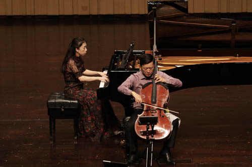 郭伟勋一行与中南财经政法大学领导及代表座谈