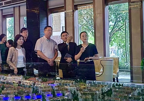 郭主任及驻湖南联络处一行考察港资企业