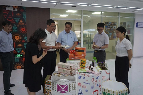 郭主任，联同驻湖南联络处及驻汉办投资推广/招商引才专组一行考察湘江新区及当地先进制造企业